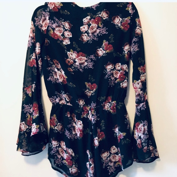 Romper long-sleeve floral medium - Picture 3 of 5